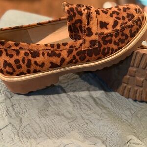 Corkys Brown Leopard Print Loafers Sz 10